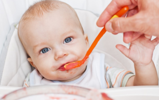 宝宝积食引起的发烧有什么症状 积食引起的发烧怎么判断