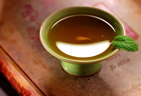 小孩上火能喝凉茶吗 小孩上火喝凉茶要注意什么